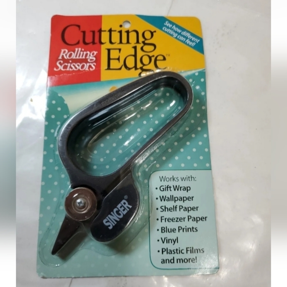 SINGER Cutting Edge Rolling Scissors NOS new open box  Made In China